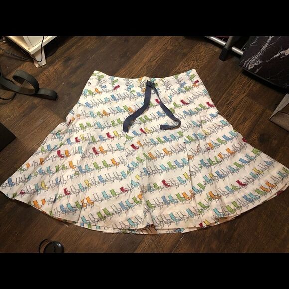 LizāClaiborneĀ loungeāchairāflareāpleatedāskirt - Picture 1 of 5